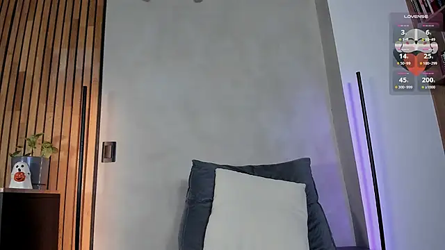 Snapshot of honeyhot69__ chatting on 20, 10, 2025 honeyhot69 online show from 20, 10, 2025