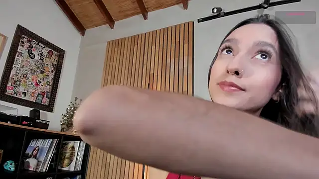 Snapshot of honeyhot69__ chatting on 2, 12, 2025 honeyhot69 online show from 2, 12, 2025