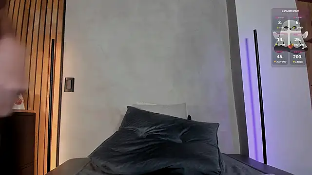 Snapshot of honeyhot69__ chatting on 26, 10, 2025 honeyhot69 online show from 26, 10, 2025