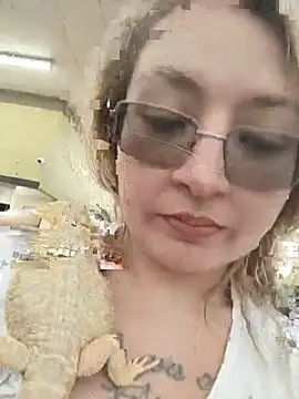 Snapshot of xWhoreAbleX_Pika chatting on 24, 2, 2025 xWhoreAbleX Pika online show from 24, 2, 2025