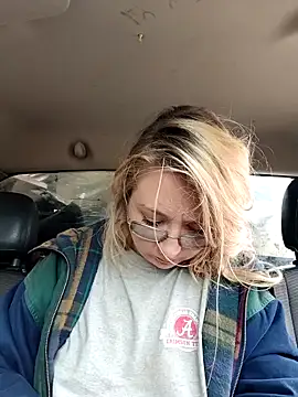 Snapshot of xWhoreAbleX_Pika chatting on 10, 3, 2025 xWhoreAbleX Pika online show from 10, 3, 2025