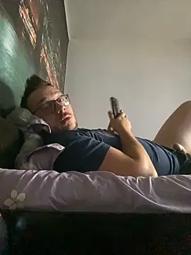 Snapshot of ionut9879 chatting on 12, 10, 2025 ionut9879 online show from 12, 10, 2025