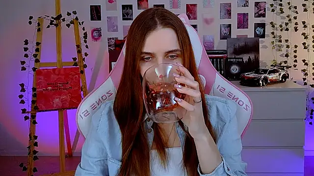 AliceCharmy online show from 20, 3, 2025