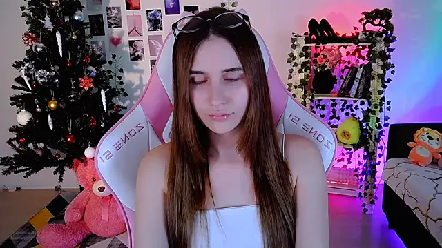AliceCharmy online show from 12, 12, 2024