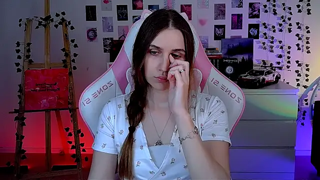 AliceCharmy online show from 9, 9, 2025