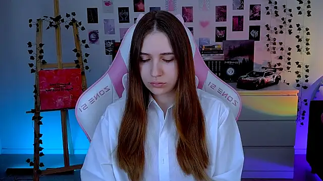 AliceCharmy online show from 10, 10, 2025