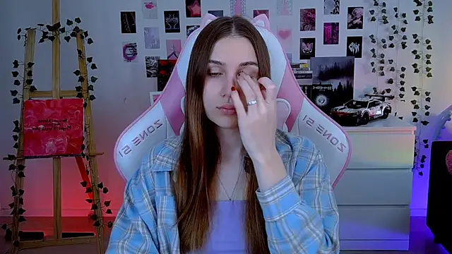 AliceCharmy online show from 13, 10, 2025