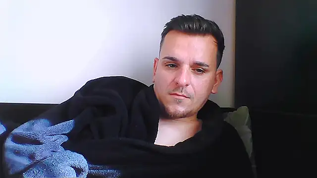 Huge cock22cm online show from 13, 11, 2025