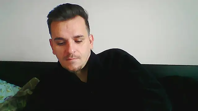 Huge cock22cm online show from 26, 10, 2025