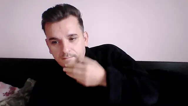 Huge cock22cm online show from 2, 10, 2025