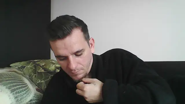 Huge cock22cm online show from 14, 2, 2025