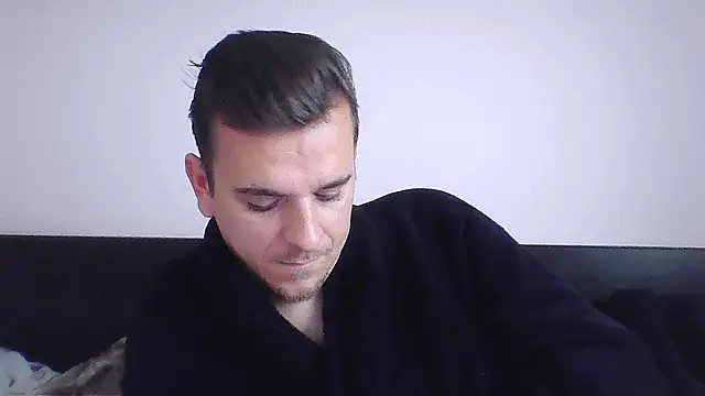 Huge cock22cm online show from 11, 11, 2025