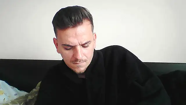 Huge cock22cm online show from 19, 10, 2025