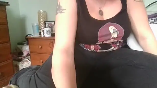 MissKisu online show from 11, 11, 2025