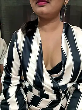 Snapshot of Magical-Couple-telugu chatting on 15, 11, 2025 Magical-Couple-telugu online show from 15, 11, 2025