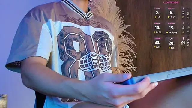 Josep Davies online show from 4, 11, 2025