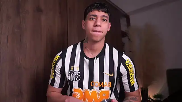 Josep Davies online show from 5, 4, 2026