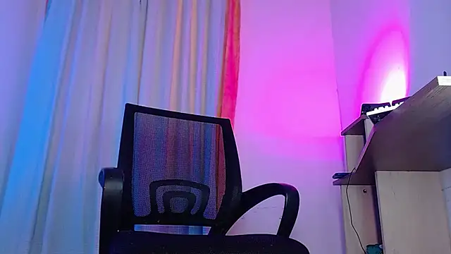Snapshot of DanteSantoro chatting on 12, 5, 2026 DanteSantoro online show from 12, 5, 2026
