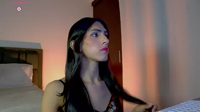 AlanaSofiia online show from 13, 4, 2026