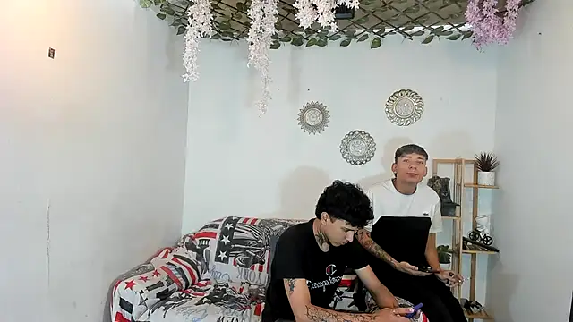 oliverhot2005 online show from 10, 11, 2025