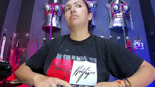 Snapshot of LucyStrike_ chatting on 13, 10, 2025 LucyStrike online show from 13, 10, 2025