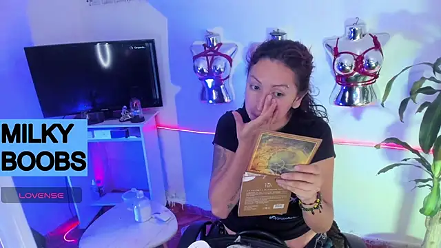 LucyStrike  online show from 12, 5, 2026