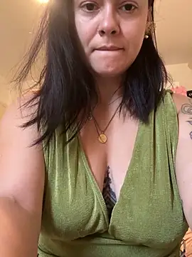 Snapshot of Luccreccia_ chatting on 27, 5, 2026 Luccreccia online show from 27, 5, 2026