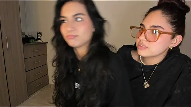 Snapshot of Dahian-peach chatting on 11, 11, 2025 Dahian-peach online show from 11, 11, 2025