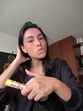 Snapshot of Dahian-peach chatting on 21, 5, 2026 Dahian-peach online show from 21, 5, 2026
