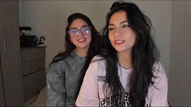 Snapshot of Dahian-peach chatting on 20, 10, 2025 Dahian-peach online show from 20, 10, 2025