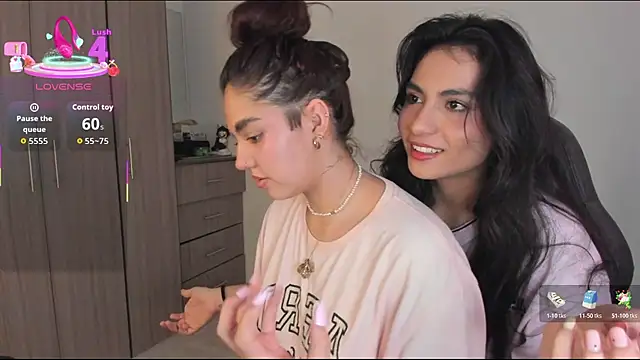 Snapshot of Dahian-peach chatting on 20, 11, 2025 Dahian-peach online show from 20, 11, 2025