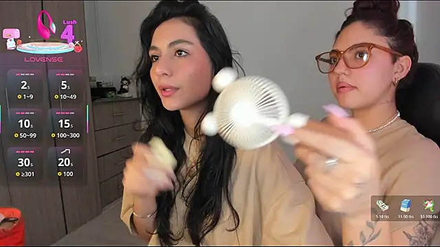 Snapshot of Dahian-peach chatting on 12, 11, 2025 Dahian-peach online show from 12, 11, 2025