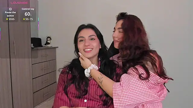 Snapshot of Dahian-peach chatting on 1, 12, 2025 Dahian-peach online show from 1, 12, 2025