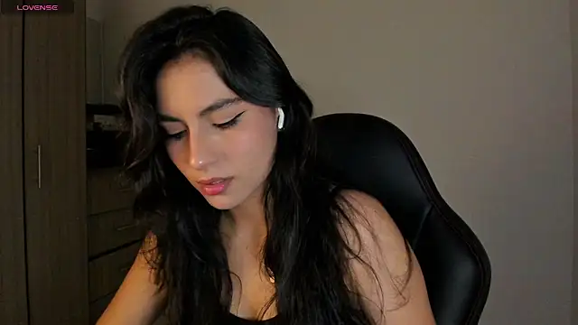Snapshot of Dahian-peach chatting on 13, 10, 2025 Dahian-peach online show from 13, 10, 2025