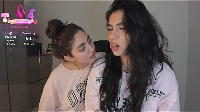 Snapshot of Dahian-peach chatting on 29, 10, 2025 Dahian-peach online show from 29, 10, 2025