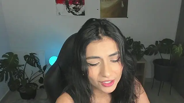 Snapshot of Dahian-peach chatting on 5, 1, 2025 Dahian-peach online show from 5, 1, 2025