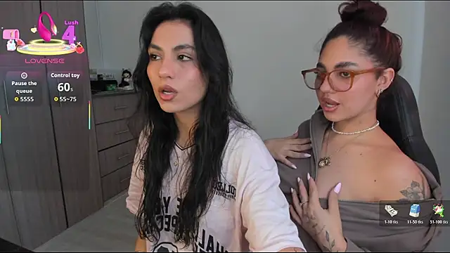 Snapshot of Dahian-peach chatting on 14, 11, 2025 Dahian-peach online show from 14, 11, 2025