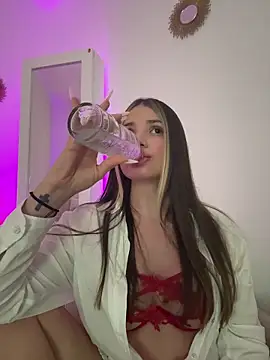 Ashleyjenner  online show from 12, 1, 2026