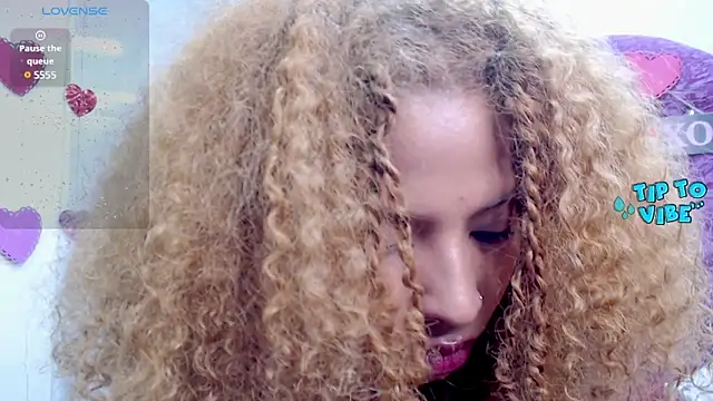 Litzy Curly online show from 9, 3, 2025