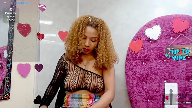 Litzy Curly online show from 5, 10, 2025