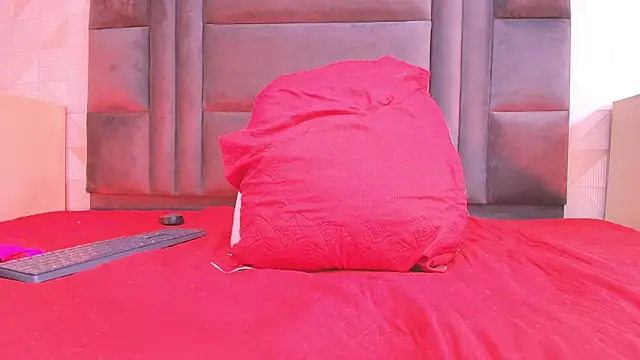 hot dione online show from 17, 10, 2025