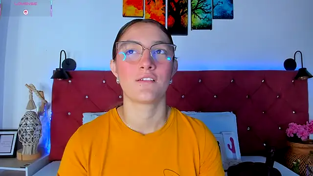 Ruth harvey  online show from 22, 10, 2025