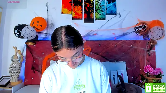 Ruth harvey  online show from 29, 10, 2025