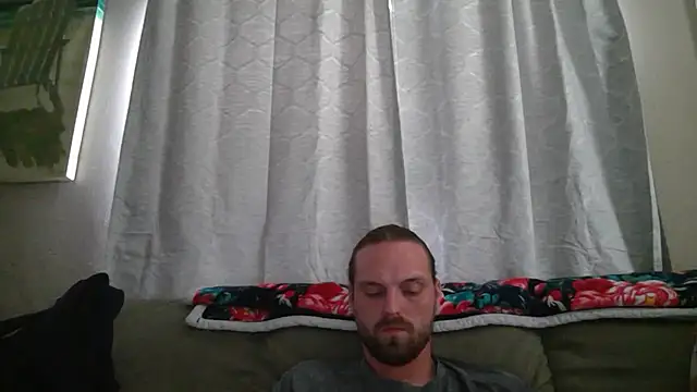 Snapshot of VitaminmanFL chatting on 11, 10, 2025 VitaminmanFL online show from 11, 10, 2025