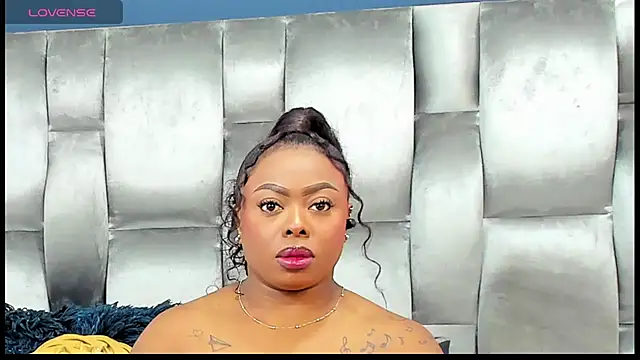 CamilaBenitez online show from 6, 4, 2026