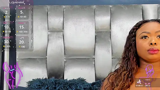 CamilaBenitez online show from 27, 2, 2025