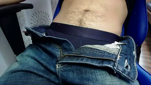 Jonnyyy18teen online show from 5, 10, 2025