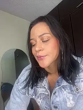 Snapshot of AvaAngel69 chatting on 3, 5, 2026 AvaAngel69 online show from 3, 5, 2026