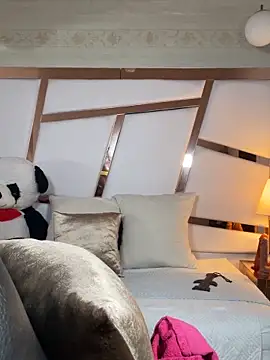 lizzy jooss online show from 1, 2, 2026