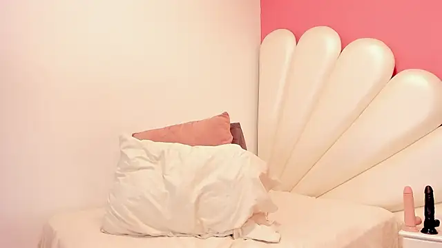 Vicky Freedom online show from 19, 2, 2025